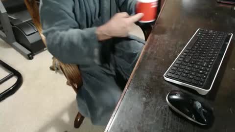 Snapshot of billy471 chatting on December 11, 11:19 am billy471 online show from December 11, 11:19 am