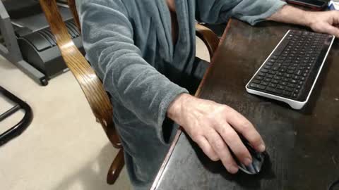 Snapshot of billy471 chatting on December 13, 3:11 pm billy471 online show from December 13, 3:11 pm