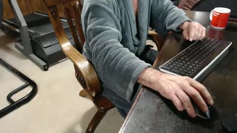 Snapshot of billy471 chatting on December 14, 11:50 am billy471 online show from December 14, 11:50 am