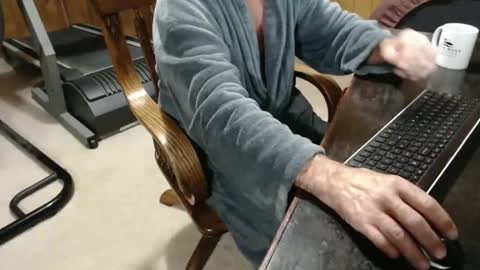 Snapshot of billy471 chatting on January 2, 12:03 pm billy471 online show from January 2, 12:03 pm