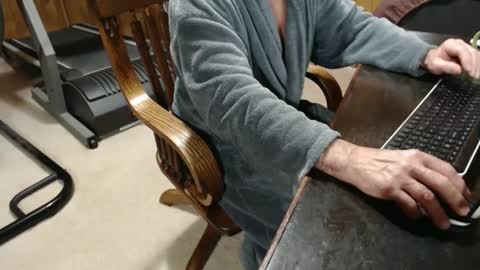 Snapshot of billy471 chatting on January 3, 12:08 pm billy471 online show from January 3, 12:08 pm