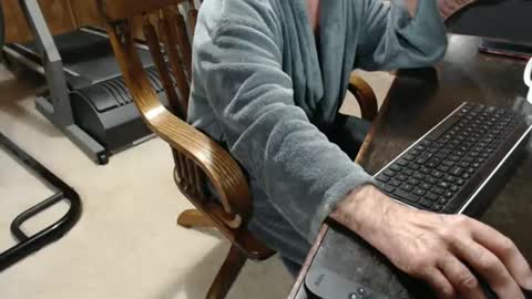 Snapshot of billy471 chatting on January 4, 11:43 am billy471 online show from January 4, 11:43 am