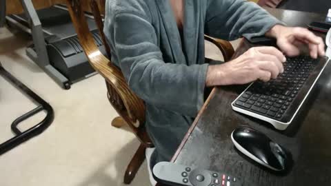 Snapshot of billy471 chatting on February 17, 1:42 pm billy471 online show from February 17, 1:42 pm