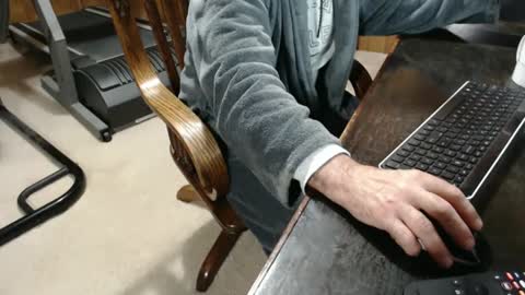 Snapshot of billy471 chatting on February 22, 12:08 pm billy471 online show from February 22, 12:08 pm