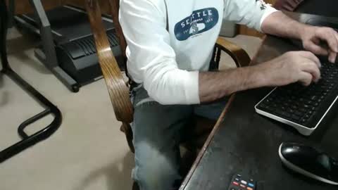 Snapshot of billy471 chatting on March 8, 8:14 pm billy471 online show from March 8, 8:14 pm