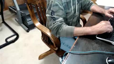 Snapshot of billy471 chatting on June 9, 11:05 pm billy471 online show from June 9, 11:05 pm