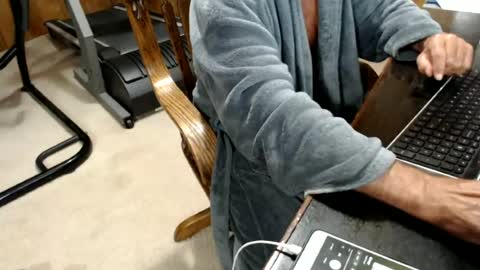 Snapshot of billy471 chatting on June 26, 5:39 pm billy471 online show from June 26, 5:39 pm