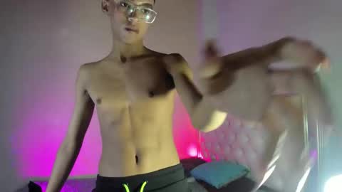 Snapshot of billy_jamees chatting on November 14, 4:49 pm Sam online show from November 14, 4:49 pm