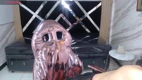 Snapshot of bily_takure_v chatting on March 5, 3:18 am Live 1000pm 600am COLOMBIAN HOUR online show from March 5, 3:18 am