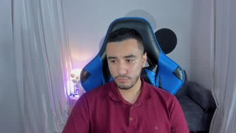 Snapshot of bilyryan1 chatting on December 4, 2:42 am Nick Moca online show from December 4, 2:42 am