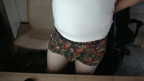 Snapshot of bingswillems chatting on October 15, 7:52 am bingswillems online show from October 15, 7:52 am