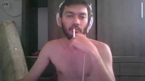 Snapshot of binhodm1 chatting on January 5, 4:27 pm binhodm1 online show from January 5, 4:27 pm