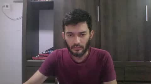 Snapshot of binhodm1 chatting on January 5, 9:57 pm binhodm1 online show from January 5, 9:57 pm