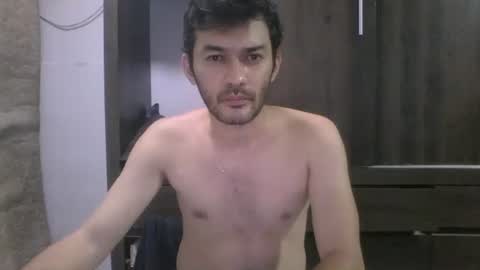 Snapshot of binhodm1 chatting on January 17, 12:10 am binhodm1 online show from January 17, 12:10 am