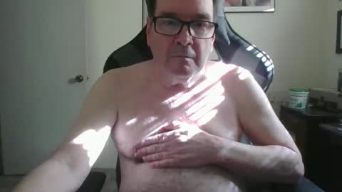 Snapshot of bink195234 chatting on November 11, 6:19 pm Bink195234 online show from November 11, 6:19 pm