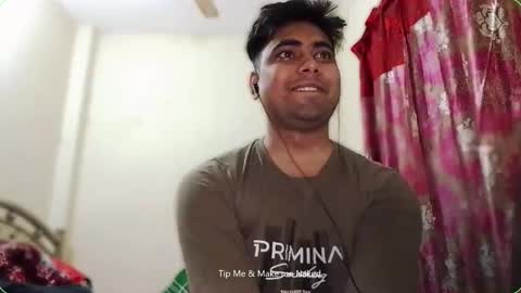 Snapshot of birbikrom104 chatting on November 20, 6:13 am birbikrom104 online show from November 20, 6:13 am