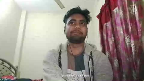 Snapshot of birbikrom104 chatting on December 2, 6:03 pm birbikrom104 online show from December 2, 6:03 pm