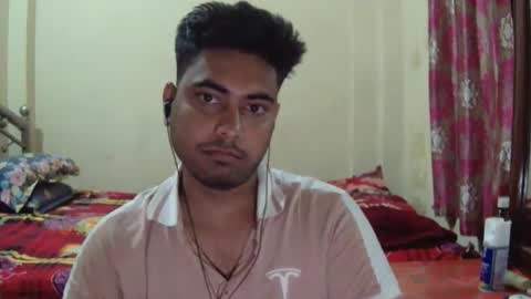 Snapshot of birbikrom104 chatting on May 2, 5:29 pm birbikrom104 online show from May 2, 5:29 pm