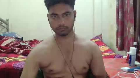 Snapshot of birbikrom104 chatting on May 5, 4:59 pm birbikrom104 online show from May 5, 4:59 pm