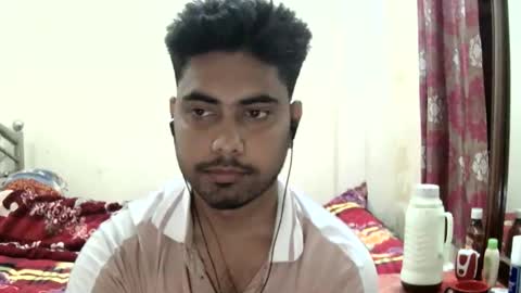 Snapshot of birbikrom104 chatting on May 7, 5:57 am birbikrom104 online show from May 7, 5:57 am