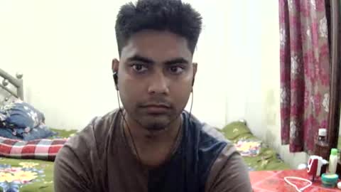 Snapshot of birbikrom104 chatting on May 22, 6:31 am birbikrom104 online show from May 22, 6:31 am