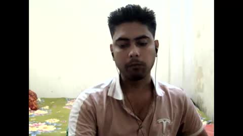 Snapshot of birbikrom104 chatting on May 25, 6:08 am birbikrom104 online show from May 25, 6:08 am