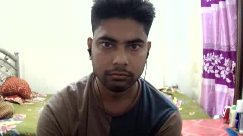 Snapshot of birbikrom104 chatting on May 27, 6:43 am birbikrom104 online show from May 27, 6:43 am