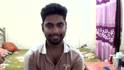 Snapshot of birbikrom104 chatting on June 2, 4:09 pm birbikrom104 online show from June 2, 4:09 pm