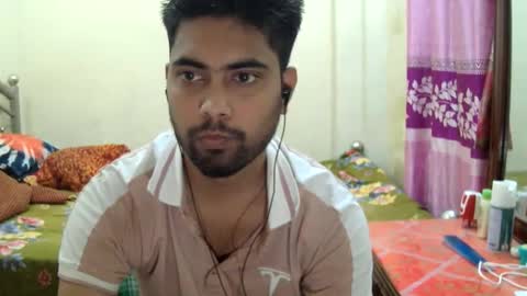 Snapshot of birbikrom104 chatting on June 5, 7:03 am birbikrom104 online show from June 5, 7:03 am