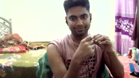 Snapshot of birbikrom104 chatting on June 13, 6:17 pm birbikrom104 online show from June 13, 6:17 pm