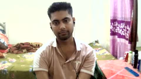 Snapshot of birbikrom104 chatting on June 16, 8:06 am birbikrom104 online show from June 16, 8:06 am