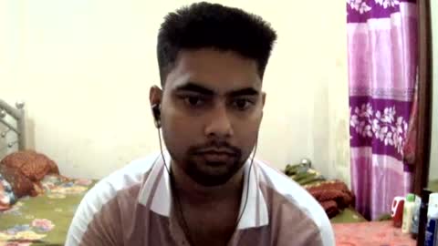 Snapshot of birbikrom104 chatting on June 18, 3:40 am birbikrom104 online show from June 18, 3:40 am