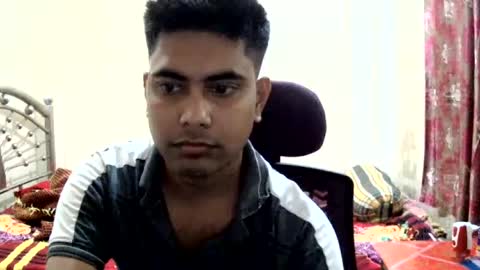 Snapshot of birbikrom104 chatting on July 6, 4:20 am birbikrom104 online show from July 6, 4:20 am