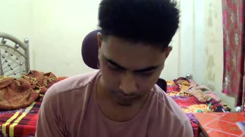 Snapshot of birbikrom104 chatting on July 6, 3:03 pm birbikrom104 online show from July 6, 3:03 pm