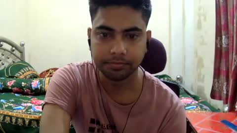 Snapshot of birbikrom104 chatting on July 9, 7:56 am birbikrom104 online show from July 9, 7:56 am