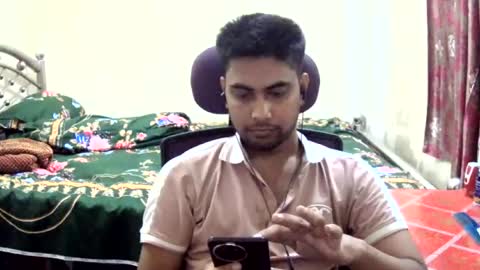 Snapshot of birbikrom104 chatting on July 11, 6:32 pm birbikrom104 online show from July 11, 6:32 pm