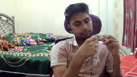 Snapshot of birbikrom104 chatting on July 12, 6:43 pm birbikrom104 online show from July 12, 6:43 pm