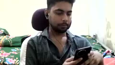 Snapshot of birbikrom104 chatting on July 19, 6:17 am birbikrom104 online show from July 19, 6:17 am