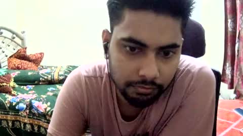 Snapshot of birbikrom104 chatting on July 22, 8:17 am birbikrom104 online show from July 22, 8:17 am