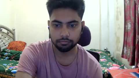 Snapshot of birbikrom104 chatting on July 23, 6:22 am birbikrom104 online show from July 23, 6:22 am