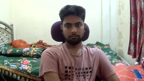 Snapshot of birbikrom104 chatting on July 25, 6:11 am birbikrom104 online show from July 25, 6:11 am