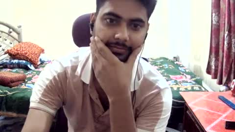 Snapshot of birbikrom104 chatting on July 26, 6:04 pm birbikrom104 online show from July 26, 6:04 pm