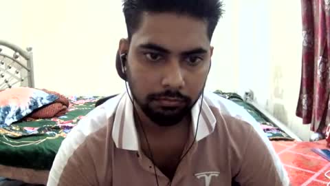 Snapshot of birbikrom104 chatting on July 28, 12:48 pm birbikrom104 online show from July 28, 12:48 pm