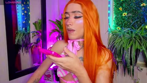 Snapshot of bitch_capelli chatting on September 25, 1:53 am .. .. online show from September 25, 1:53 am