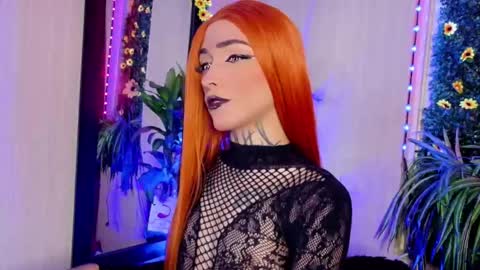 Snapshot of bitch_capelli chatting on November 4, 1:48 am .. .. online show from November 4, 1:48 am