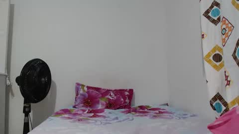 Snapshot of bitch_mommy_x chatting on November 22, 12:26 pm I am everything. Your highness queen goddess mistress god daddy mommy boss master. you will address me as such online show from November 22, 12:26 pm