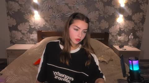 Snapshot of bitter__peach chatting on May 19, 4:57 pm Margo online show from May 19, 4:57 pm