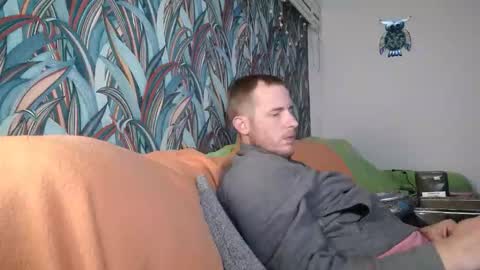 Snapshot of bizoukey15 chatting on September 24, 1:31 am bizoukey15 online show from September 24, 1:31 am