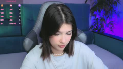 Julia online show from May 19, 3:35 am