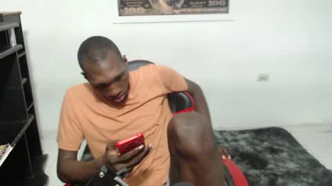 Snapshot of black30cmdick chatting on May 25, 8:15 pm maquina online show from May 25, 8:15 pm